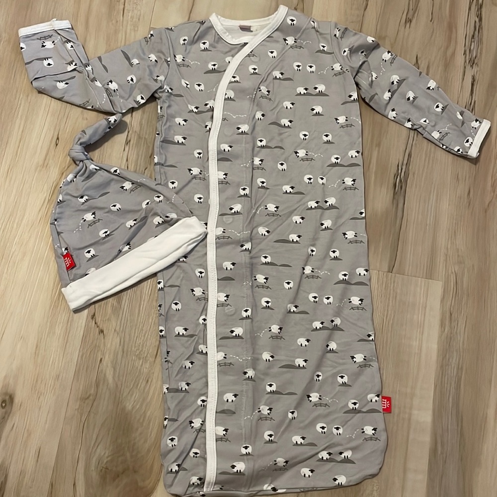 Magnetic Me gown with matching hat